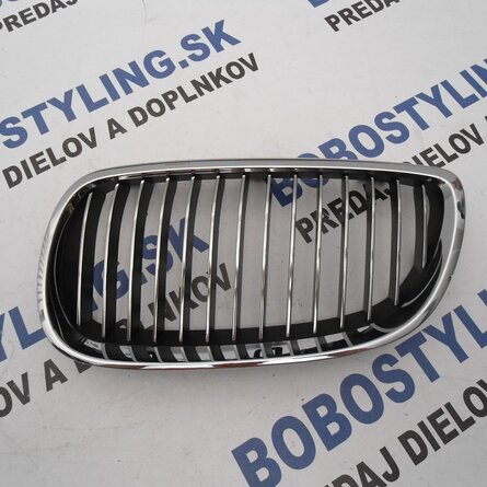 E92/E93 ľavý grill 51137157277 35€